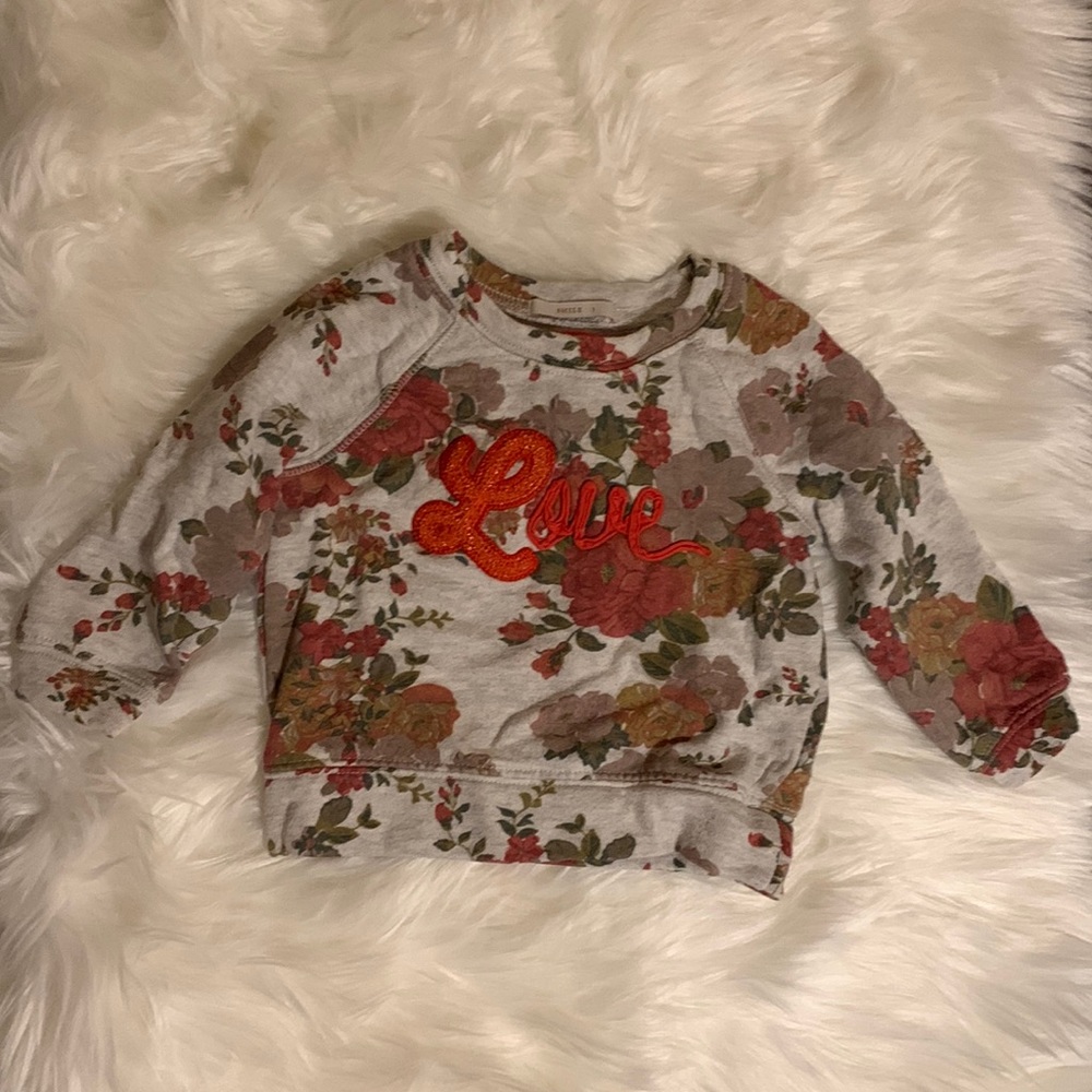 Ruum. 12M. Floral/Love sweatshirt.